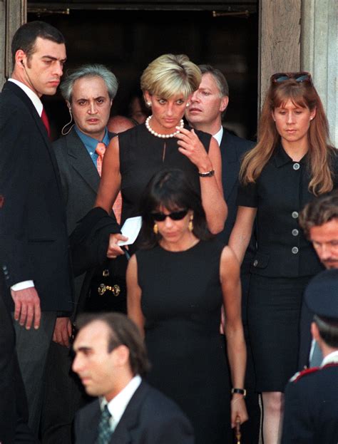 versace funeral diana|gianni versace funeral pictures.